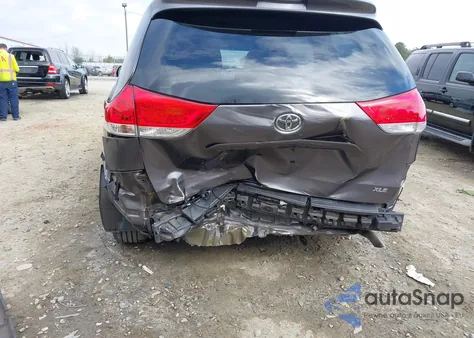 2014 Toyota Sienna Xle V6 8 Passenger from USA, damaged, VIN 5TDYK3DC8ES502097